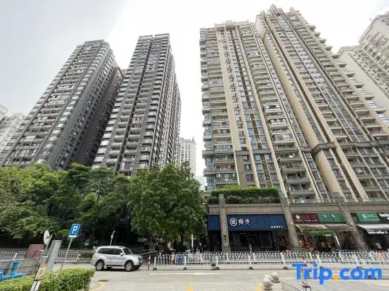 Vegas Hotel Apartment (The Pearl River Metro Station Visa Office of the American Consulate)