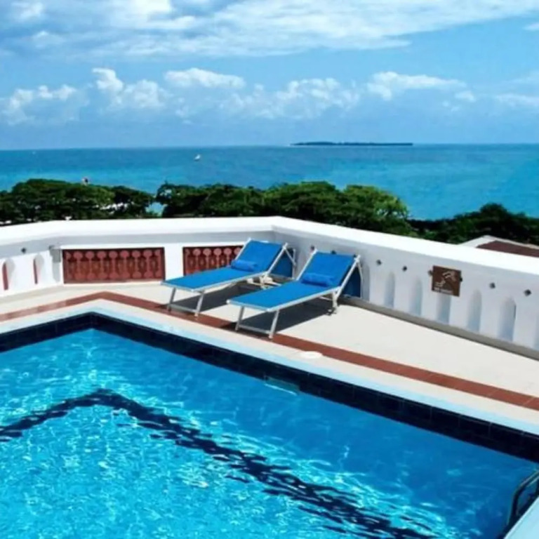 Maru Maru Hotel