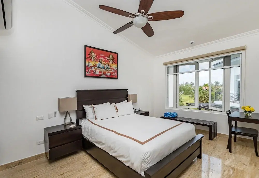 Amazing Private Villa with Chef & Maids