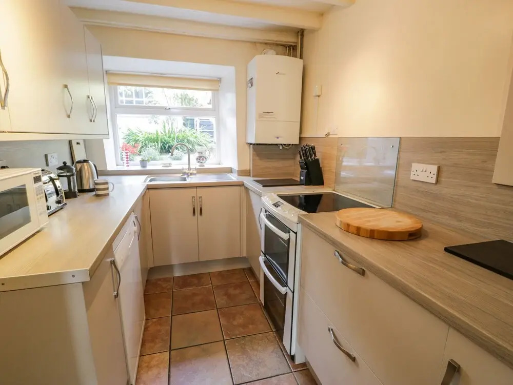 6 Glyn Terrace