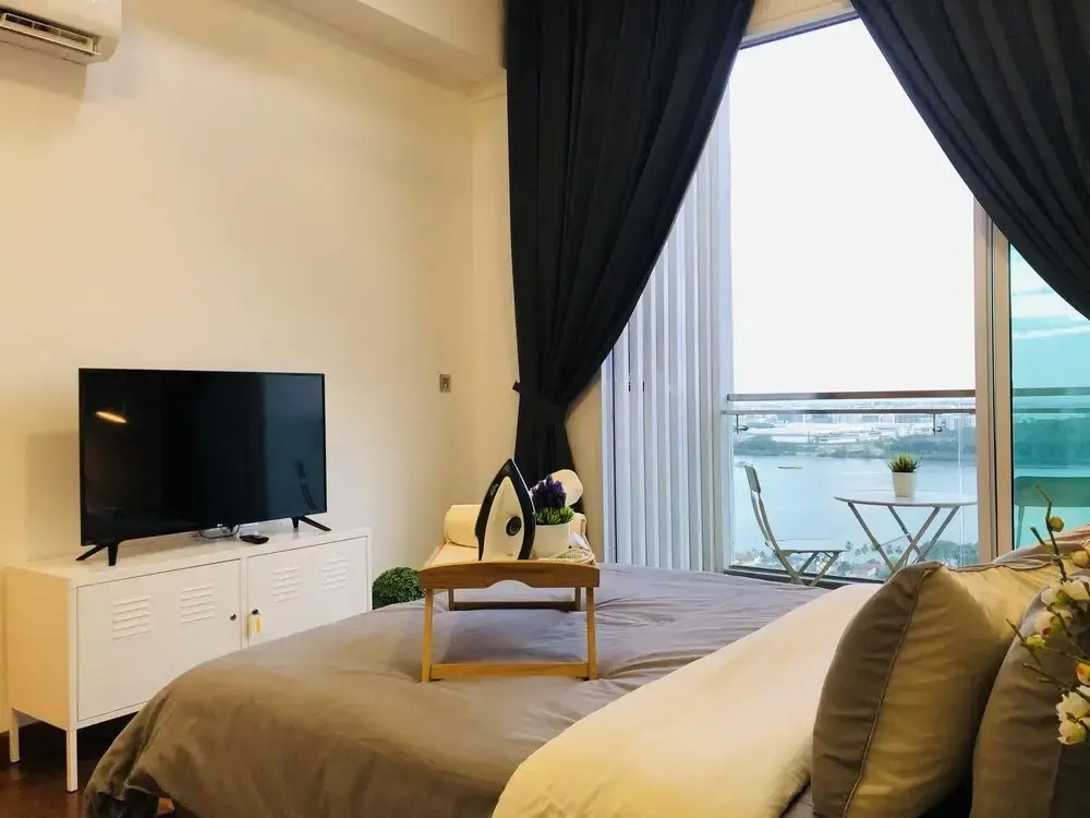 Paragon Suite Homestay by Antlerzone