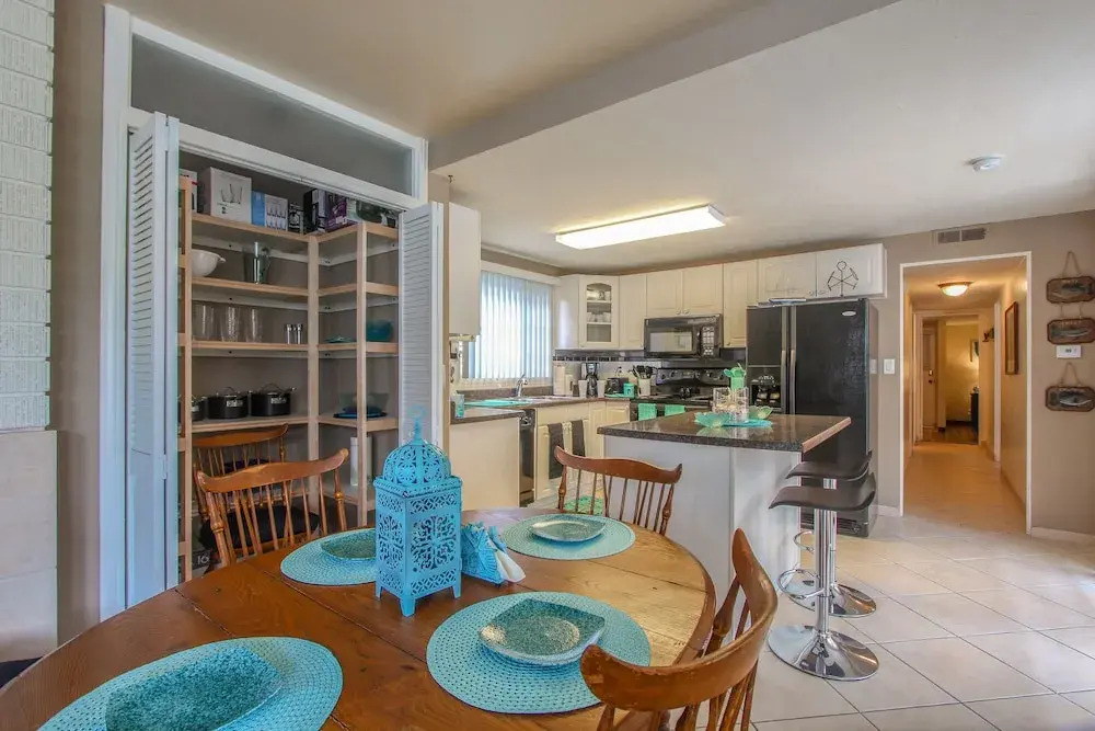 114 Onyx Avenue Townhouse 3 Bedrooms 2 Bathrooms Townhouse