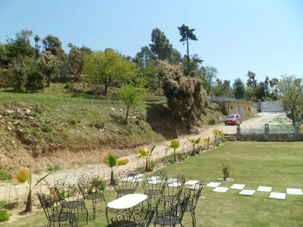 180 Degree Resort