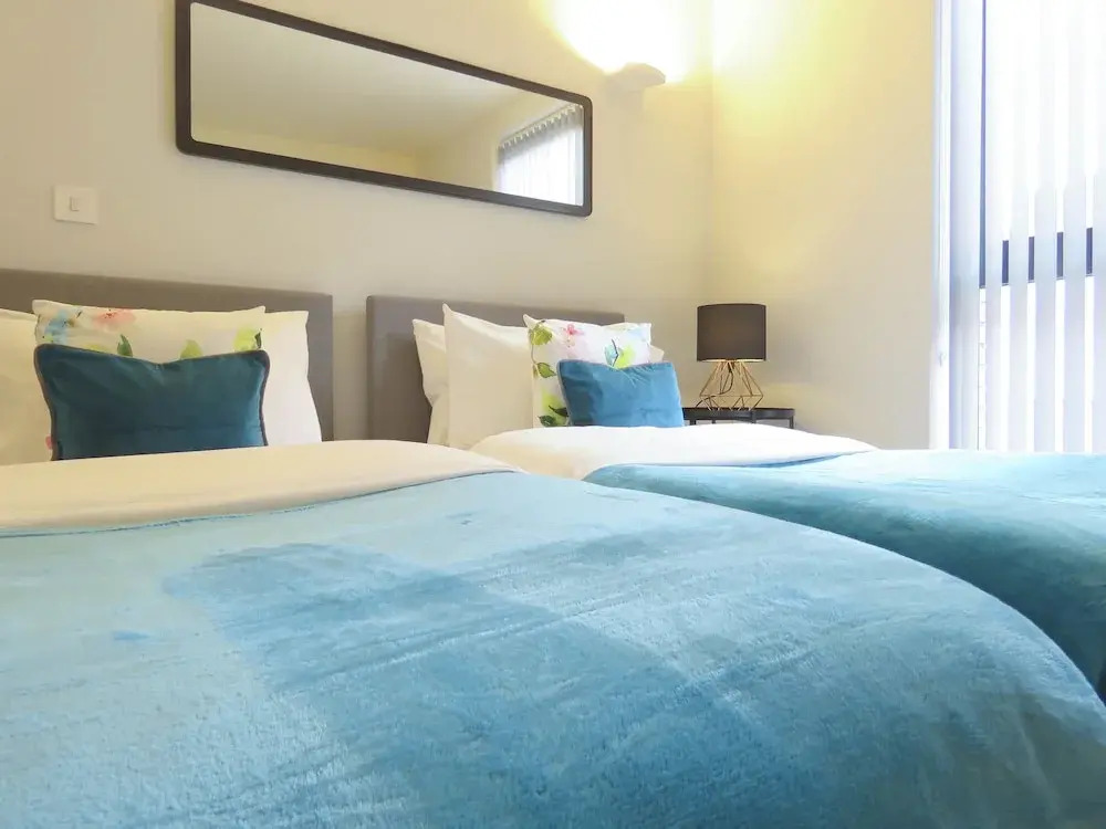 Tudors - Jewellery Quarter Twin Bed