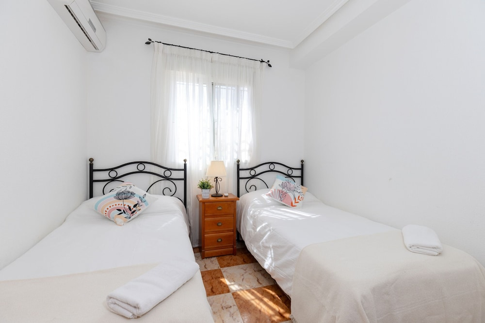 Honey Life Villa by Fidalsa
