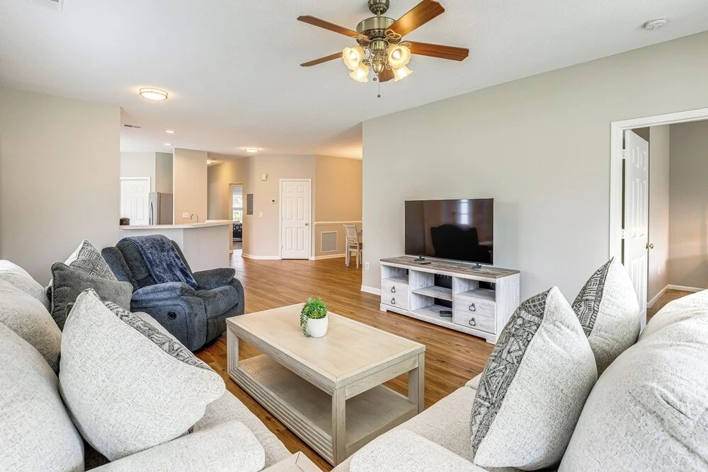 < 1 Mi to Legends Golf Resort: Condo w/ Pool!