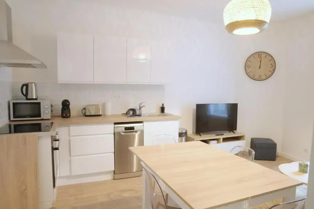 T3 de charme situé en hyper centre avec wifi, netflix, linge, draps, savons et serviettes fournis
