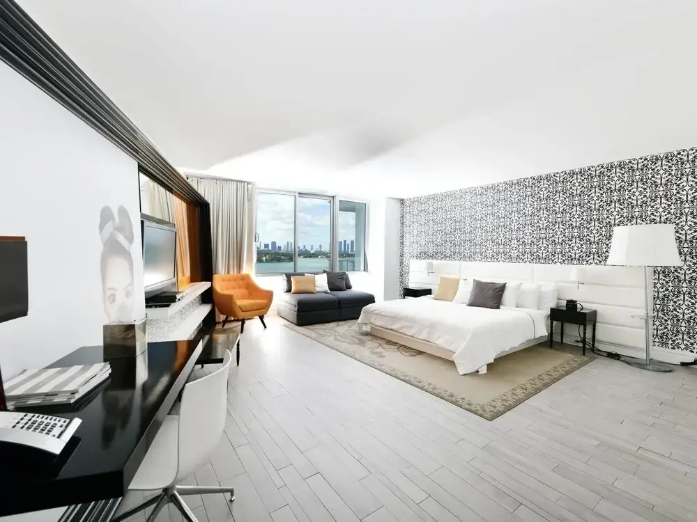 Miami World Rental - Mondrian 608