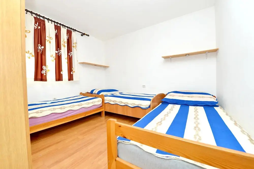 Apartment With 2 Bedrooms in Vir, With Enclosed Garden and Wifi - 250