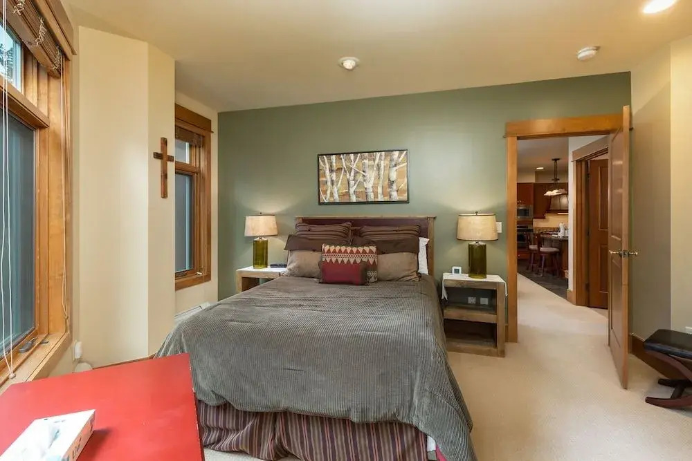 Lone Eagle #3020 - 2 Br Condo