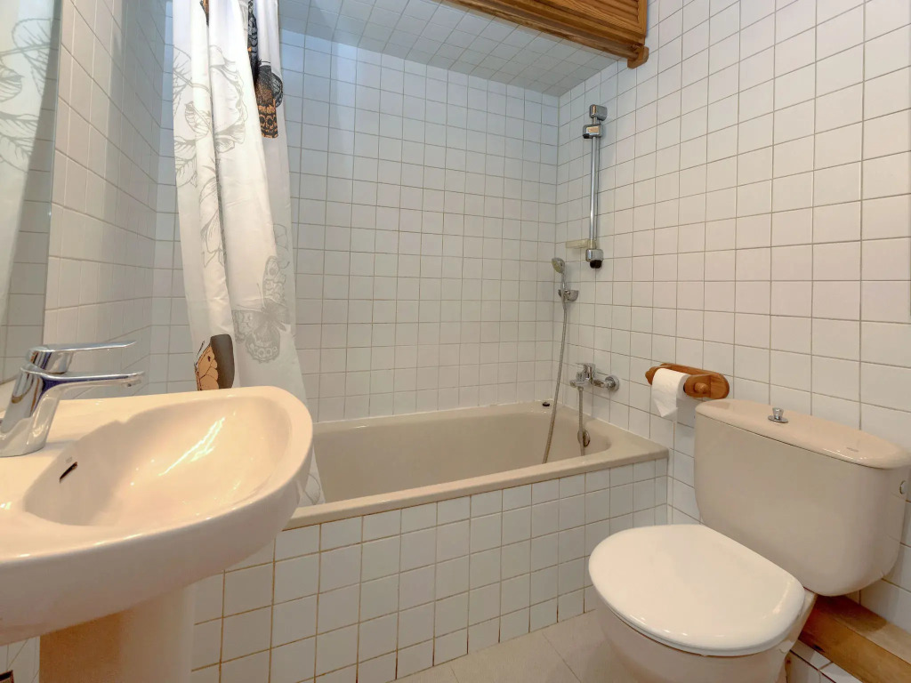 Apartment Eixample Esquerre Arago Rocafort by Interhome