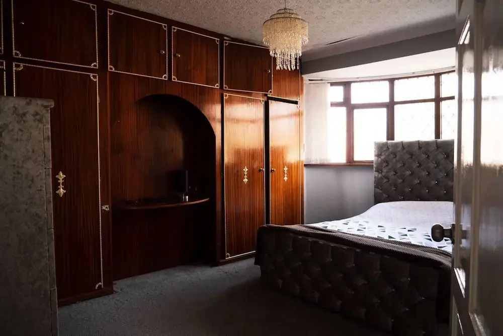 Captivating 3-bed House in Birmingham