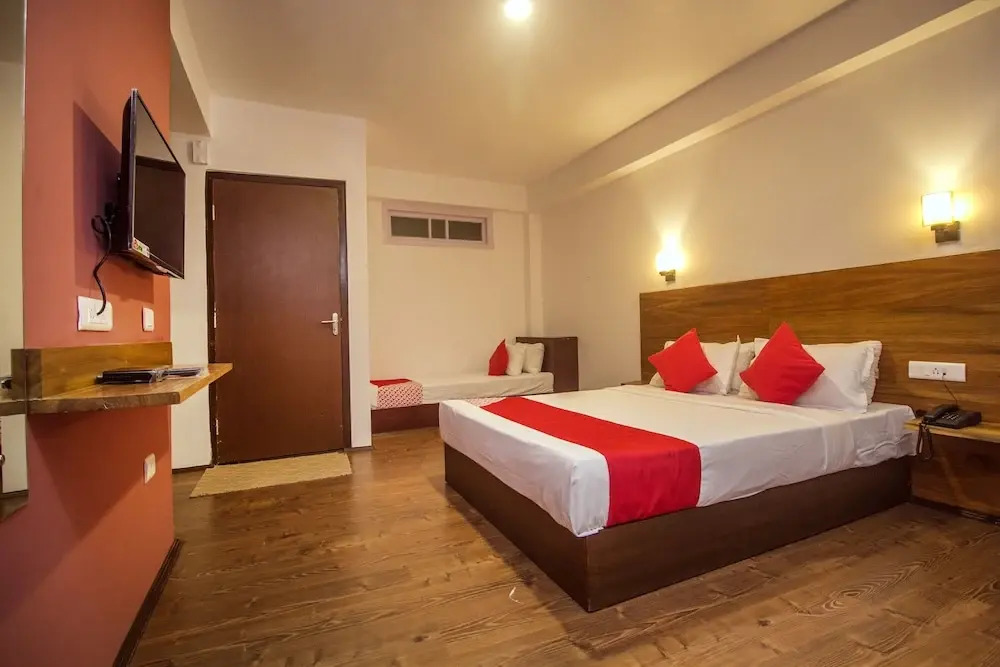 Silver Wood By OYO Rooms