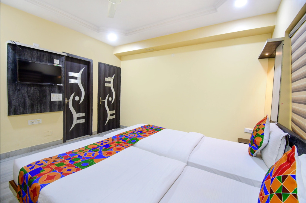 FabHotel Town Inn