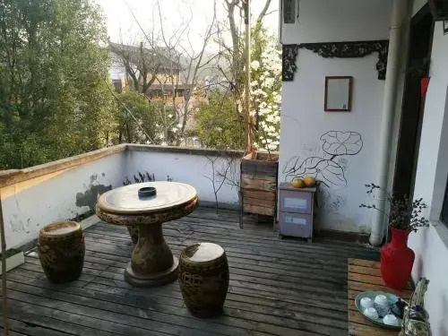 September Huizhou Inn