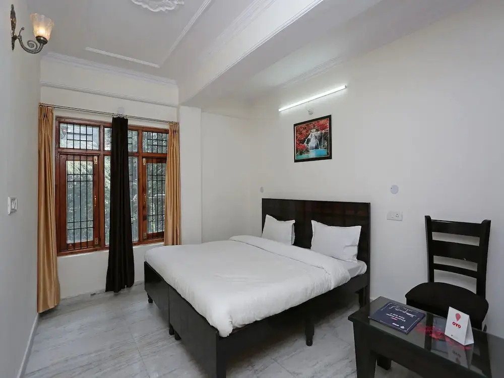 OYO 9103 Home 4BHK Pinewood Valley
