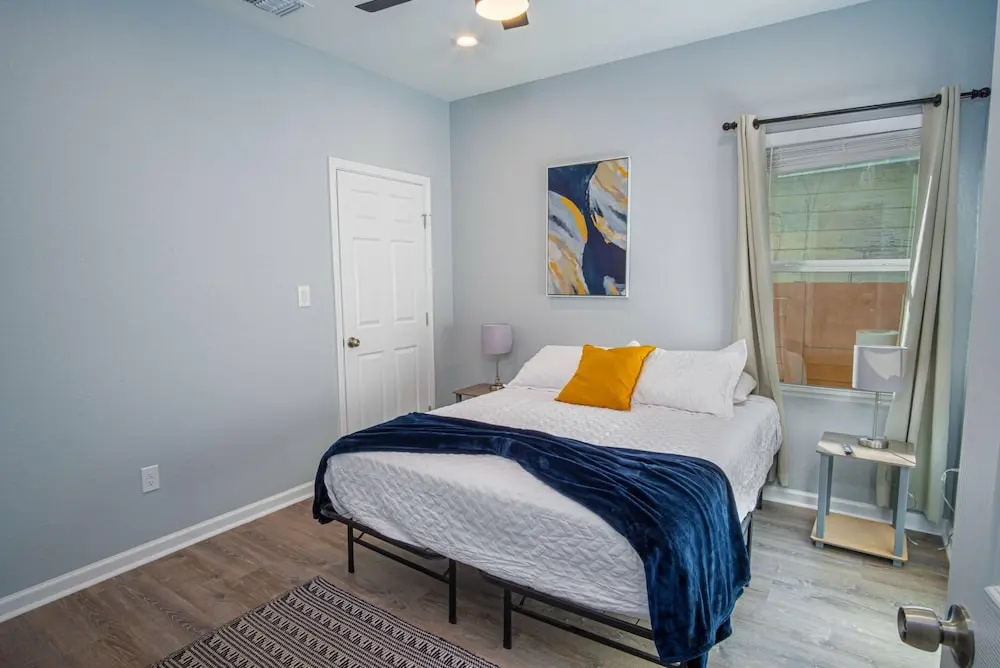 Spectacular Brand New 4br/2.5ba Near DT/ Riverwalk