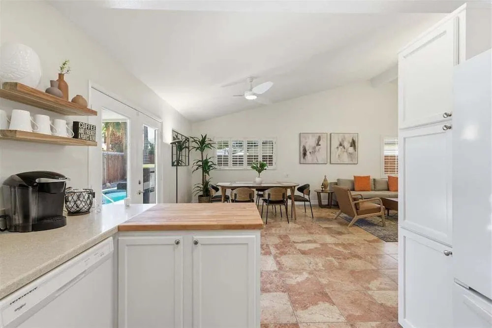 Welcome to Casa Cielo Vista, a Bright South Palm Springs Retreat