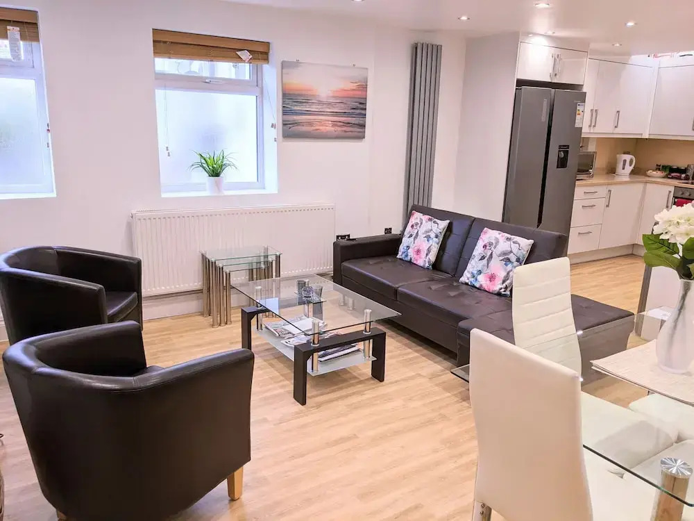 Stylish 2-bed Apartment Near Richmond Park