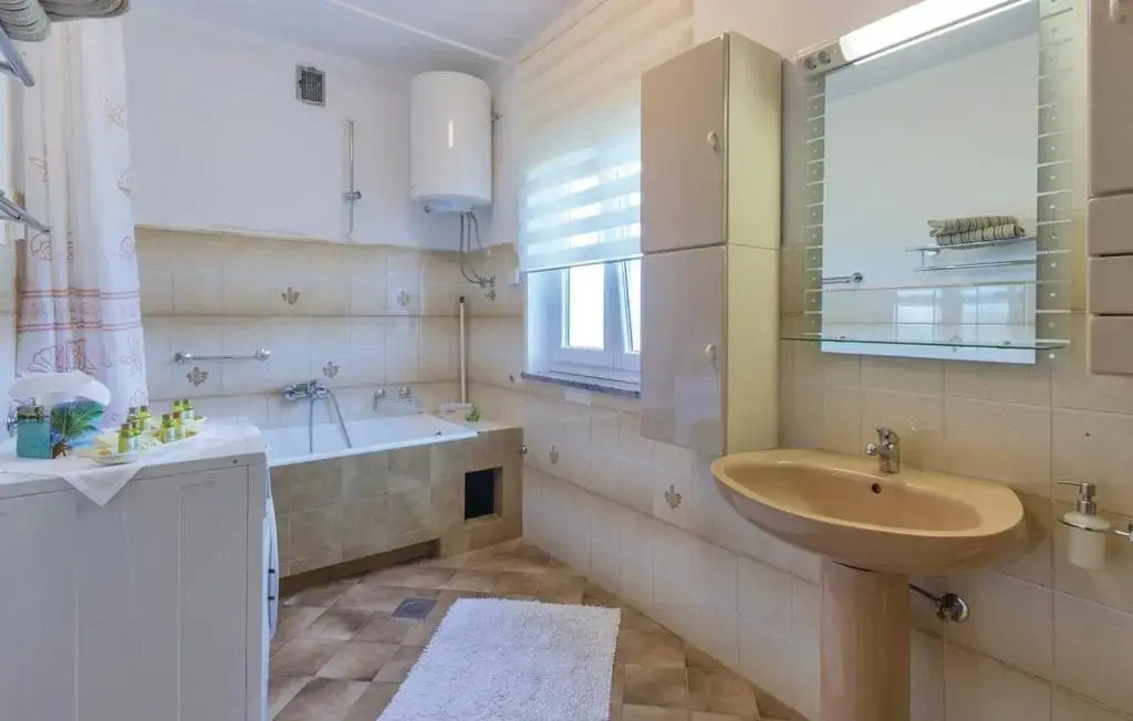 Ane Apartment