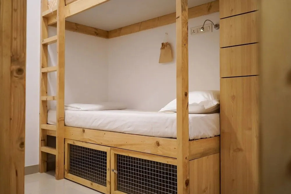Nap Manor Hostels