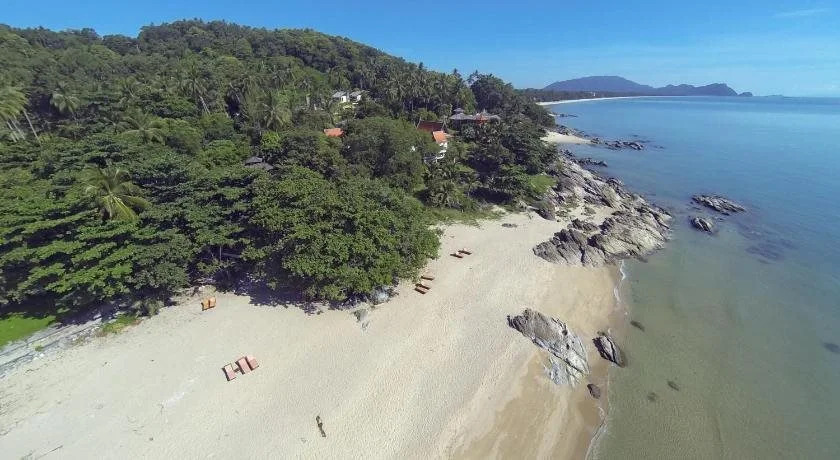 Khanom Hill Resort