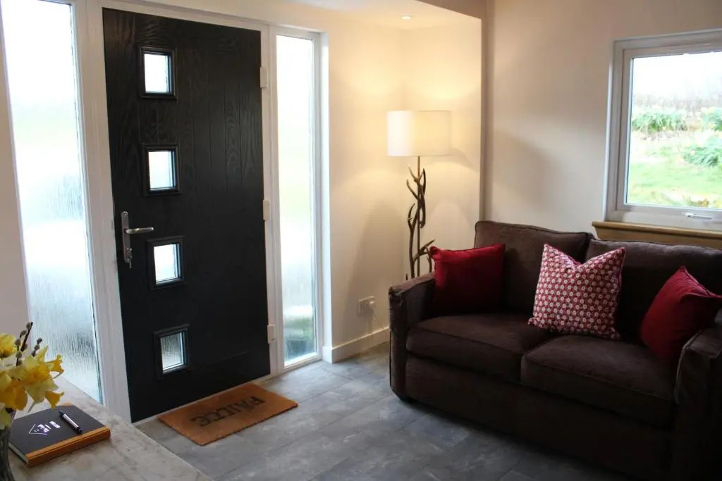 The Loft at Strathardle - Lochside Apartment, Isle of Skye