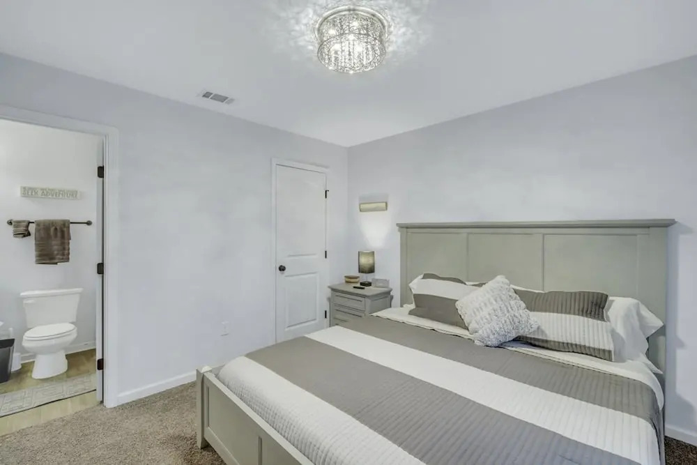 GATA Suite - Quiet neighborhood 10 minutes to GSU
