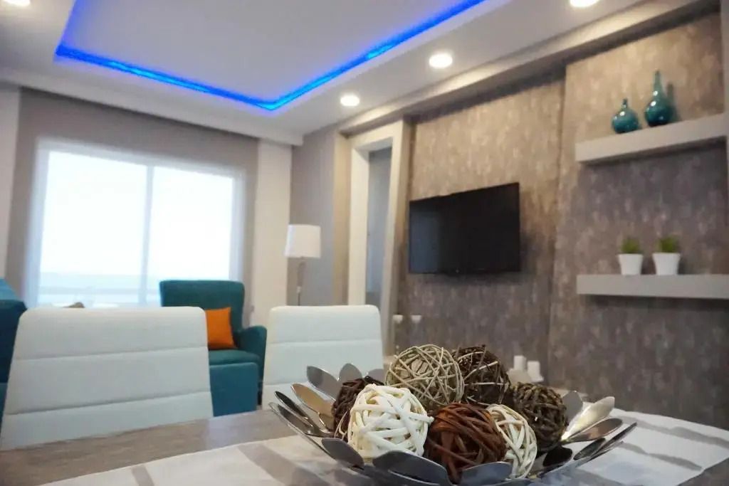 Lazuli Beachfront Apartment 21