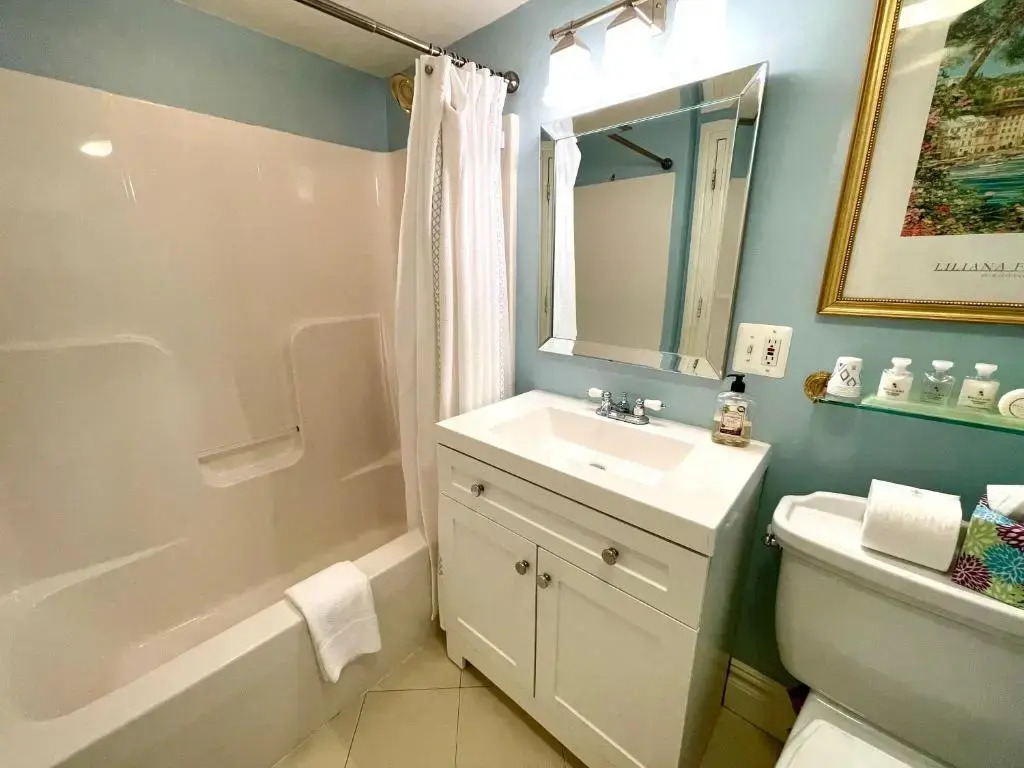 Atlantis Inn Luxury Bed and Breakfast