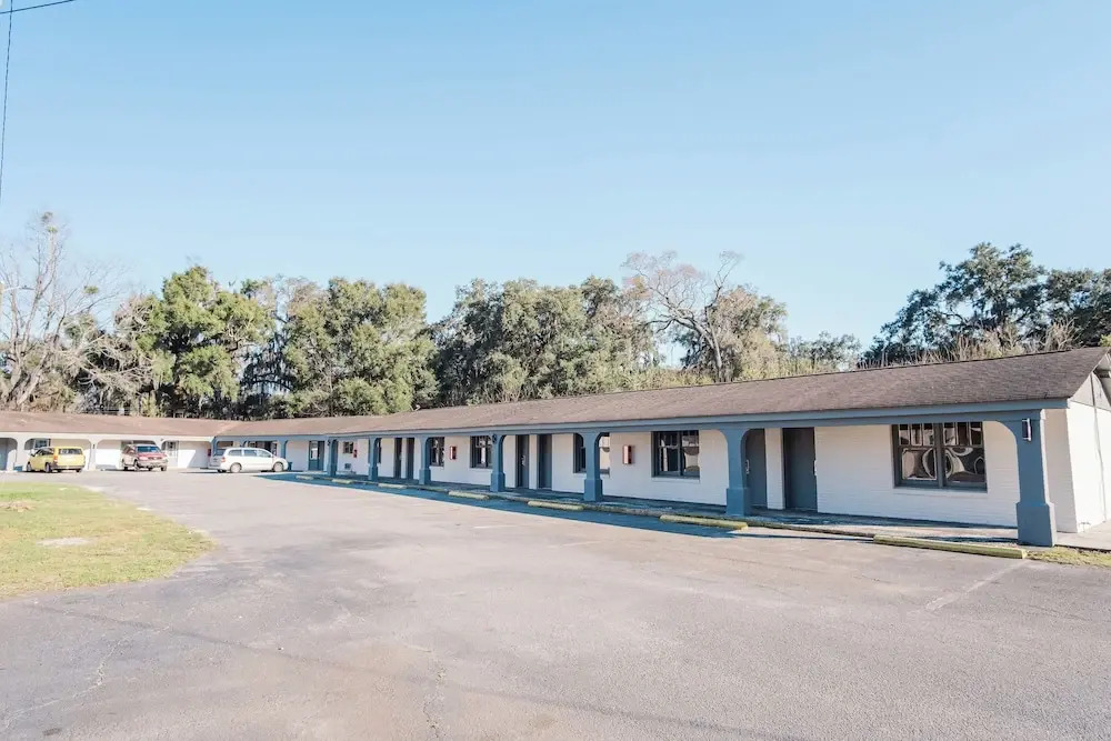 Thunderbird Motel
