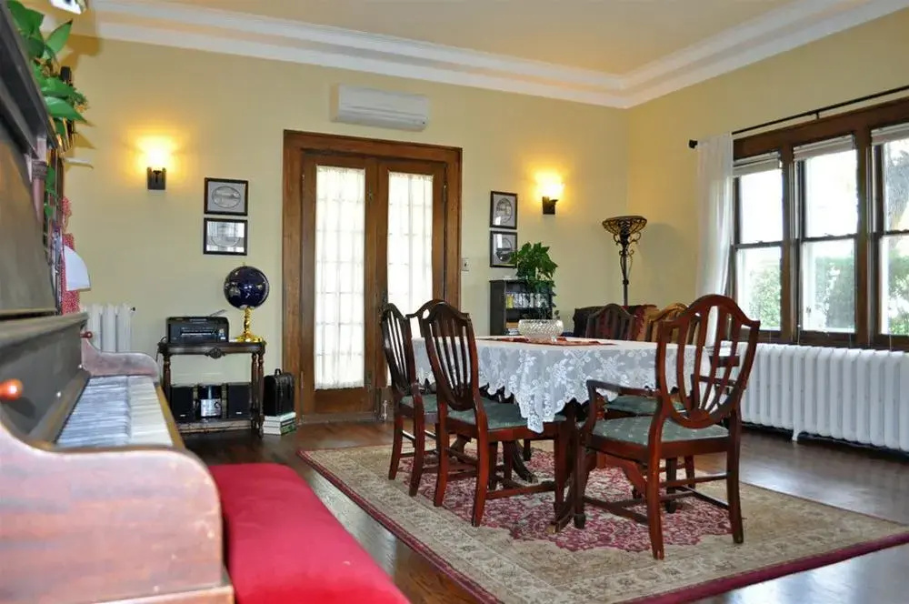 Greystone Manor Bed & Breakfast