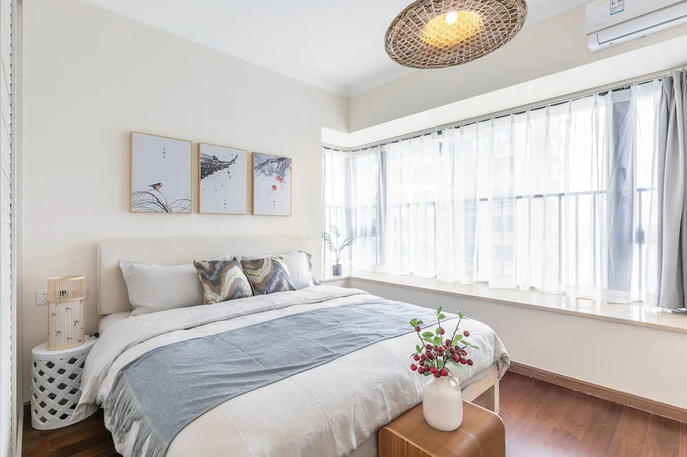 Locals Boutique Apartment Huafa Plaza 26