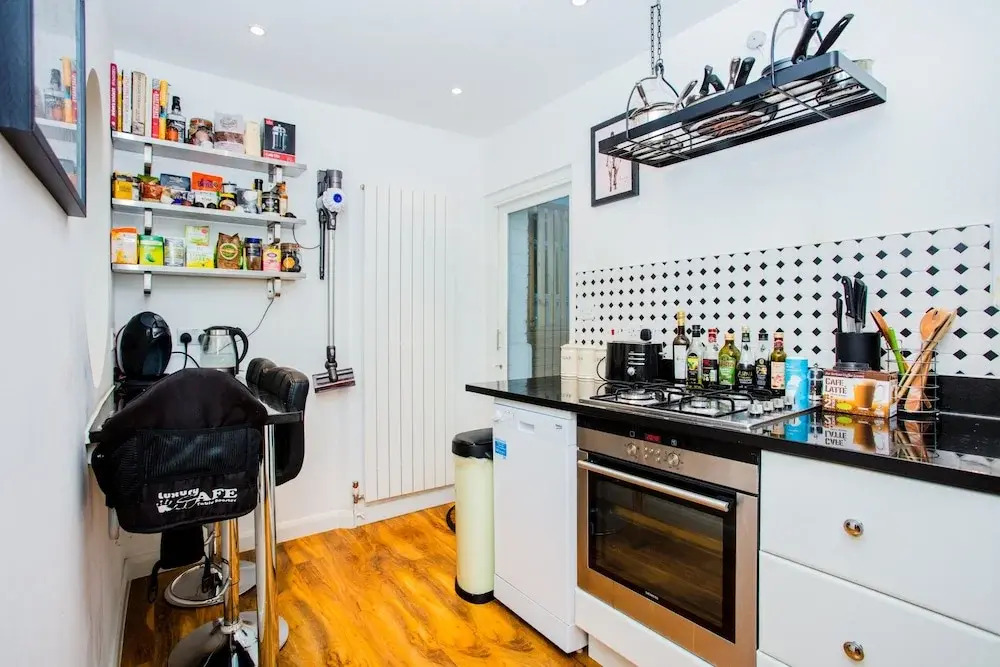 2 Bedroom Flat Sleeps 4 In Chelsea