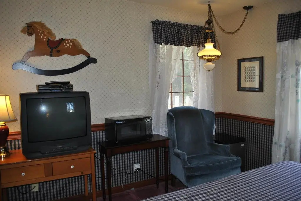 Summerland Inn