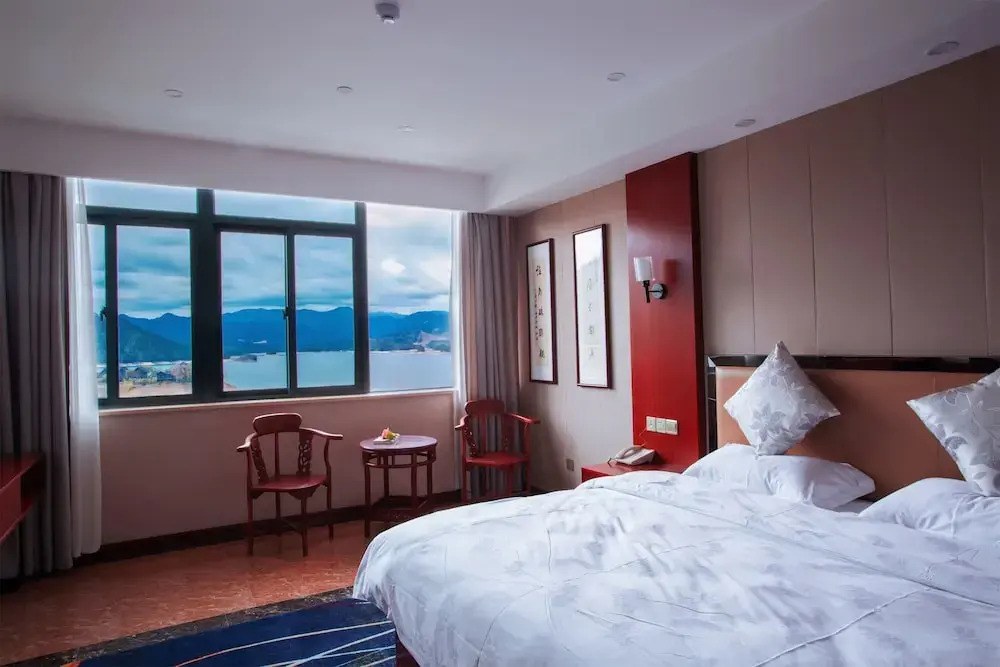 Qiandaohu Yayue Lake View Hotel