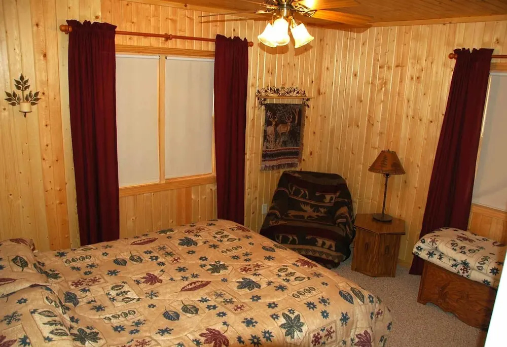 Taylor Lake Point 3 Bedrooms 3 Bathrooms Condo