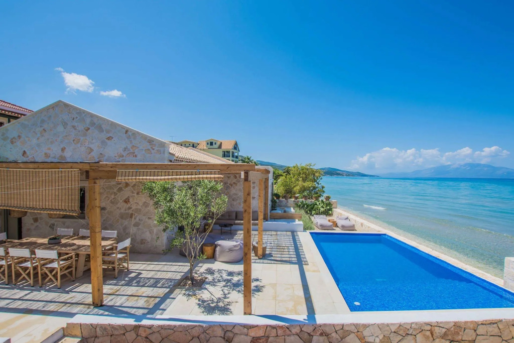 Niova Villa - Seafront, private pool and Ionian Sea Views, by ZanteWize