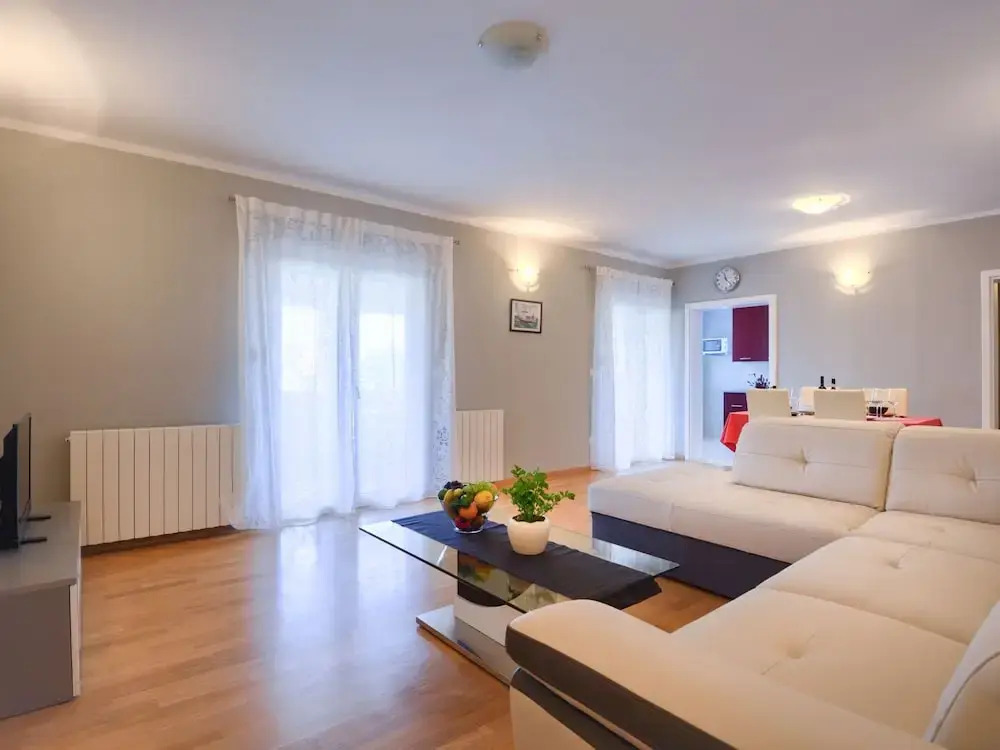 Apartment with Common Pool, Balcony, & Barbecue in Mali Maj near Porec