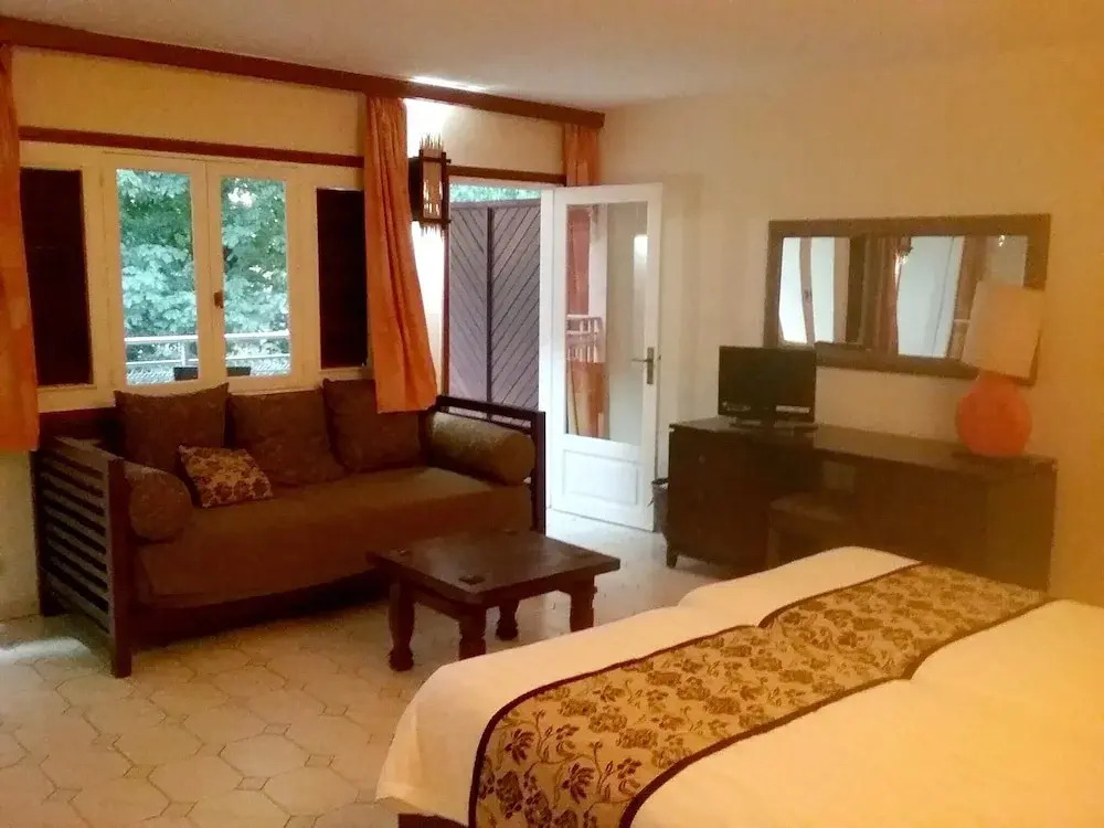 Studio in Saint-françois, With Pool Access, Enclosed Garden and Wifi