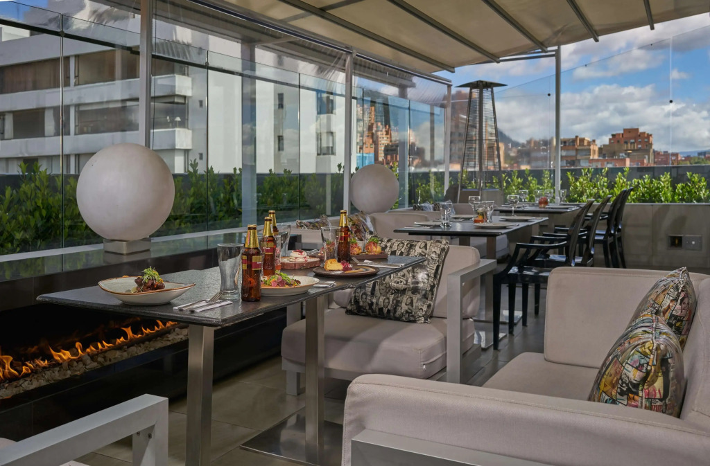 Hotel 100 Luxury Suites by Preferred
