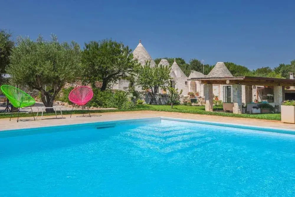 TD Trulli della Magnolia Trulli w Amazing Garden