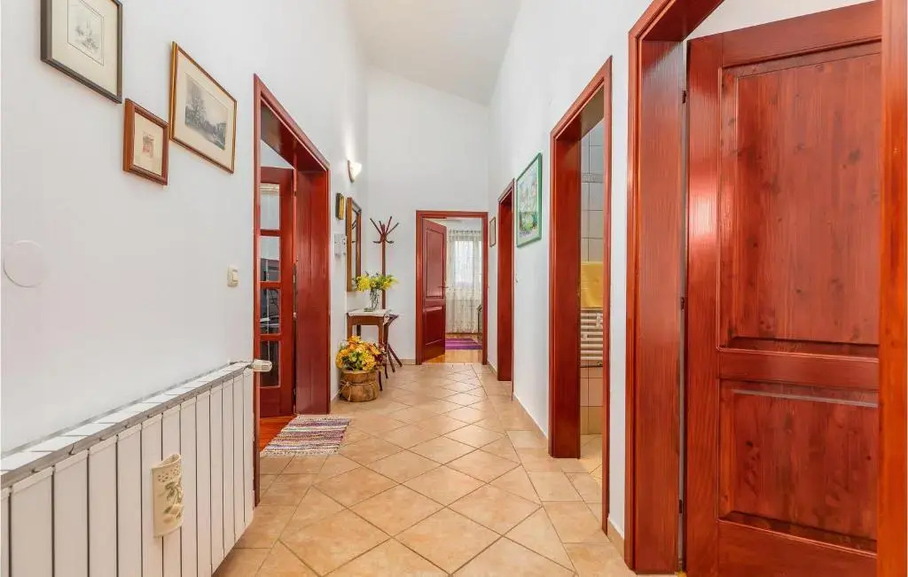 Beautiful Home In Pula