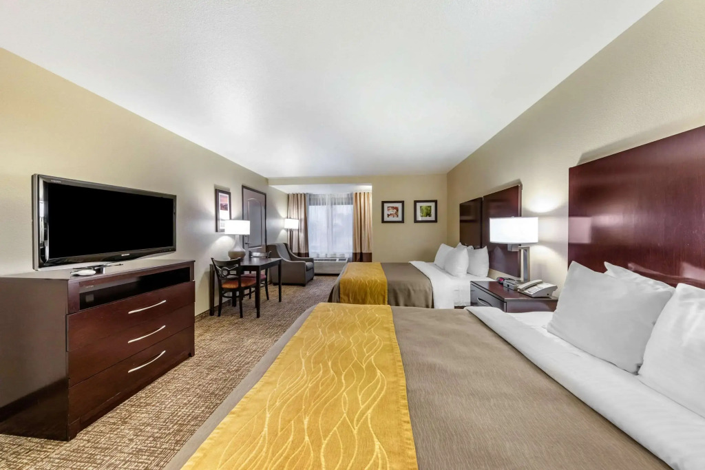 Comfort Inn & Suites San Bernardino