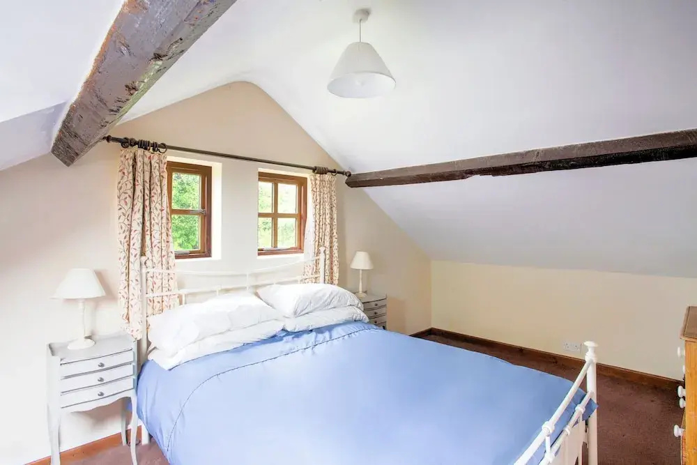 Vintage Holiday Home in Welshpool With Garden