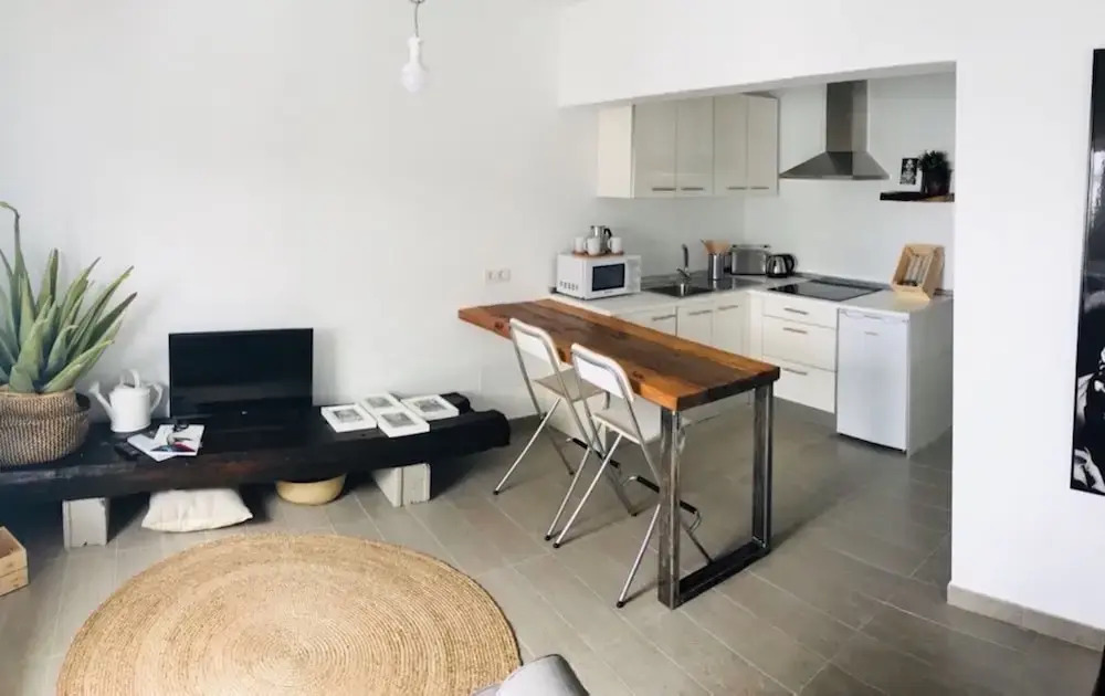 LSWhite Apartment