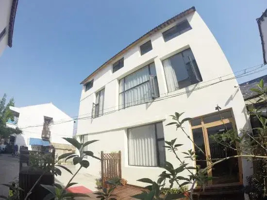 Zhuxia Hostel Guesthouse