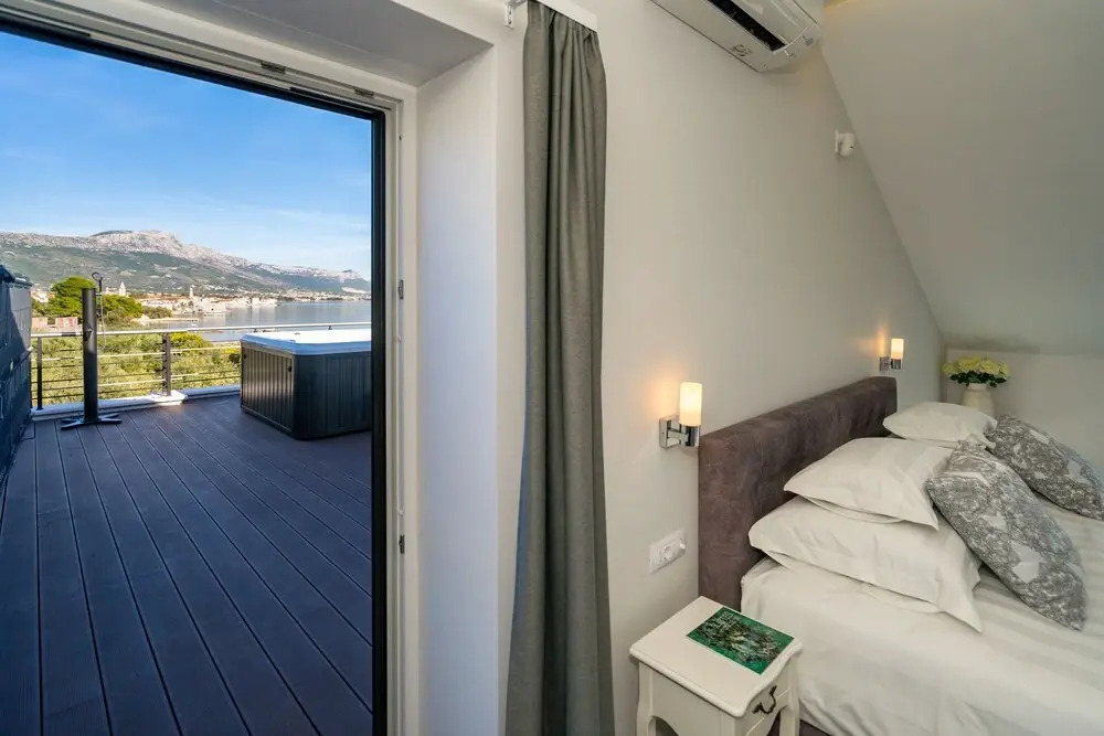 Luxury Beachfront Villa Sea Queen - Kastela