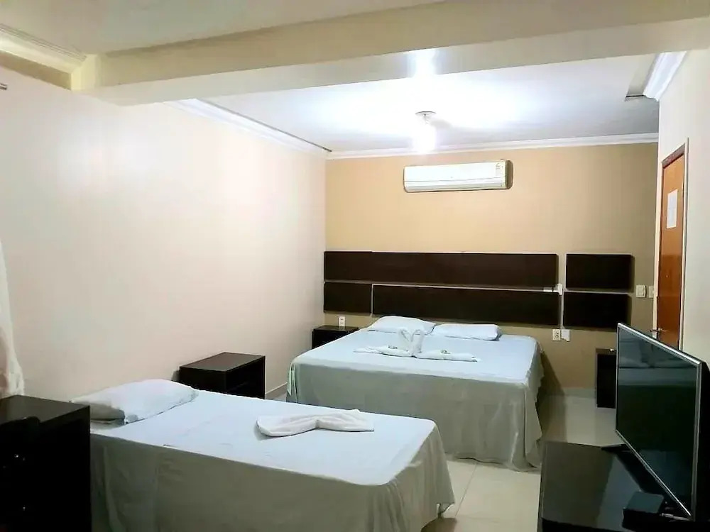 Serra's Comfort Hotel