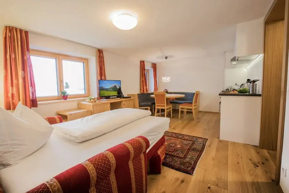 Carolines Appartement Au - Bergblick, Terrasse, Parkplatz, zentraler Punkt zum Ski- und Wandergebiet, Hund willkommen - ideal für Familien und naturverbundene Paare